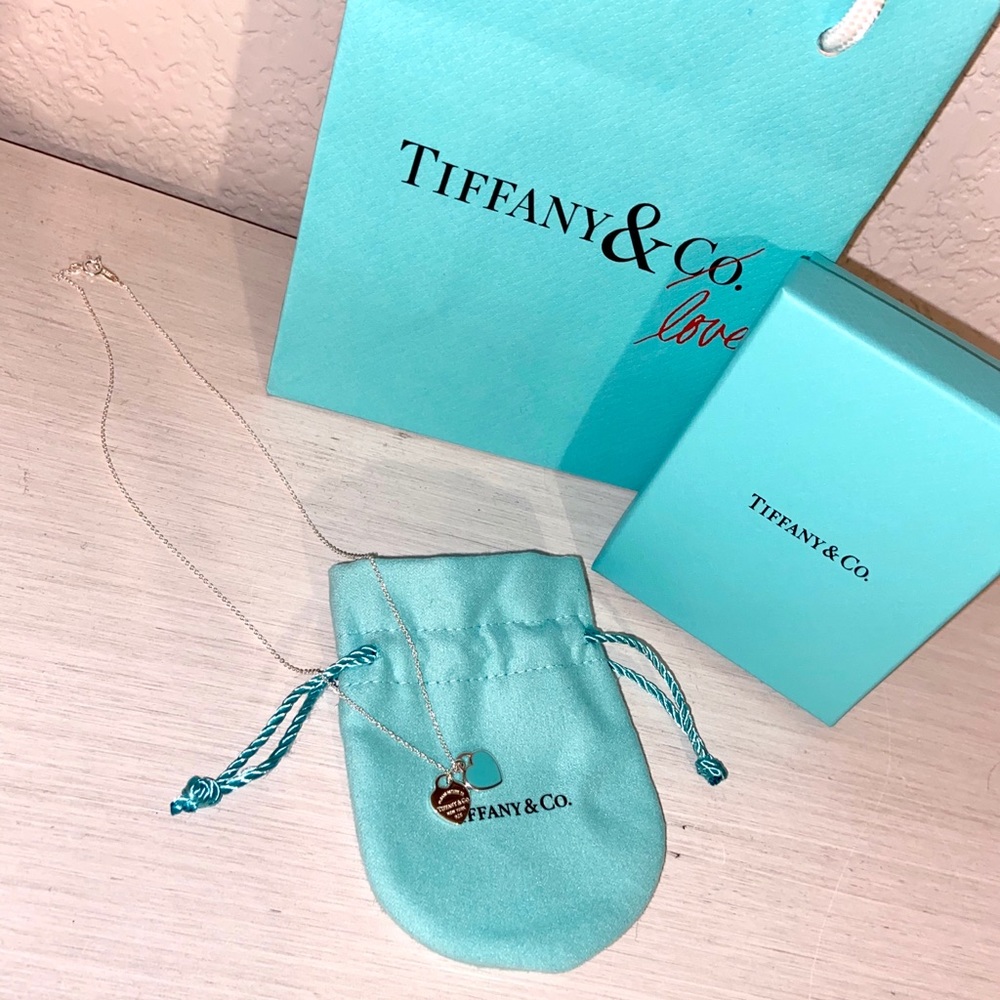 BRAND NEW Mini Double Heart Tag Pendant